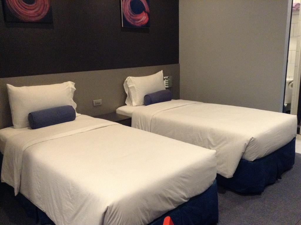 Li Nakpil Hotell Manila Eksteriør bilde